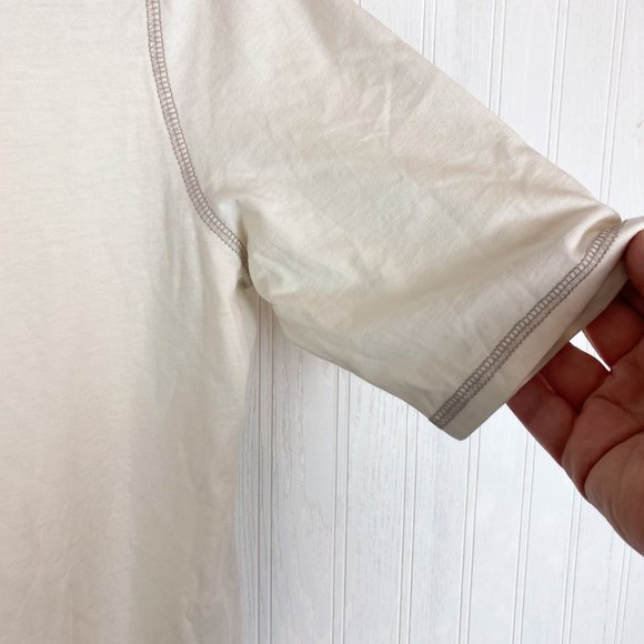 LOGO short sleeve top size‎ small ivory with tan stitching - Picture 3 of 5